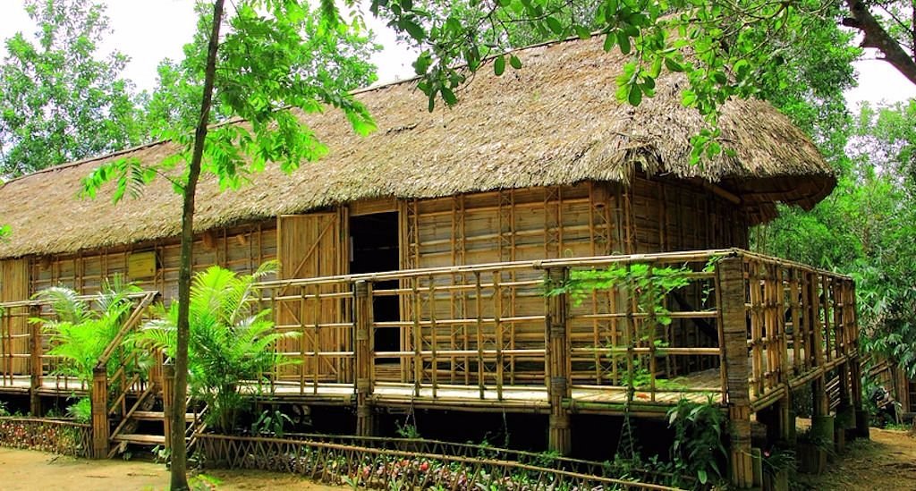 Ta lai longhouse
